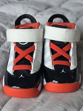 Jordan Kids Sneakers in White, Black & Orange